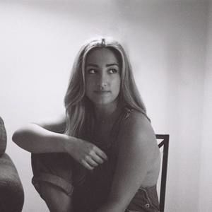 Meet your Posher, Leila
